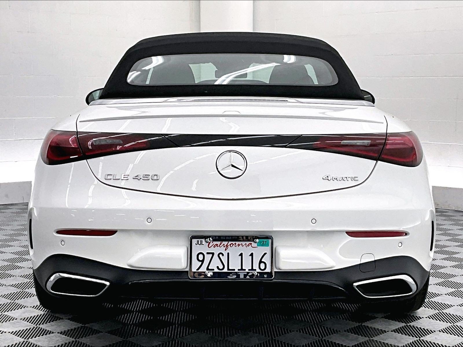 Used 2026 Mercedes-Benz CLE 450 4MATIC Cabriolet image 3