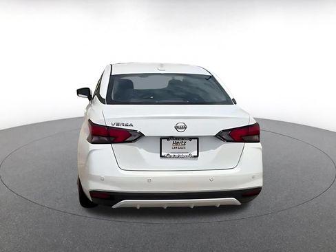 Used 2025 Nissan Versa SV FWD image 12