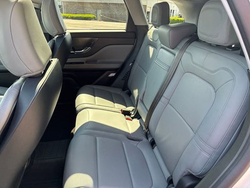 Used 2022 Lincoln Corsair FWD w/ Premium Package image 21