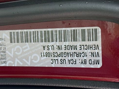 Used 2023 Jeep Grand Cherokee Altitude image 38