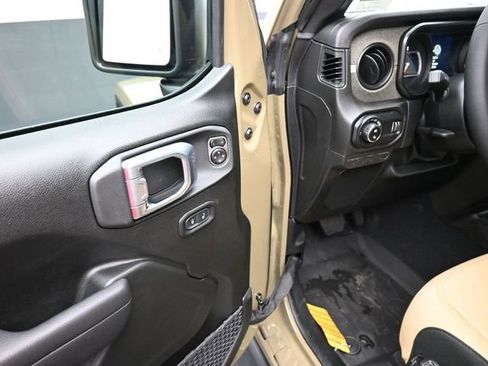 New 2026 Jeep Gladiator Willys AWD/4WD image 14