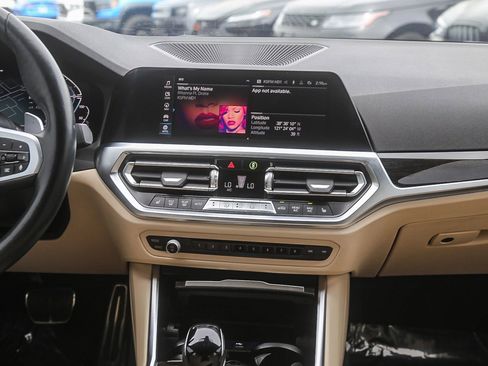 Used 2022 BMW 330e xDrive w/ M Sport Package image 12