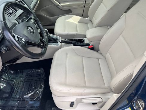 Used 2015 Volkswagen Golf S FWD image 20