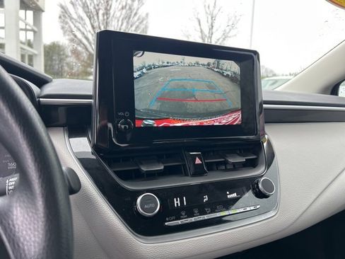 Used 2024 Toyota Corolla LE image 20