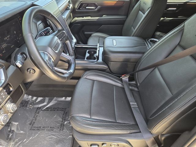 Used 2025 GMC Yukon Denali AWD/4WD image 13