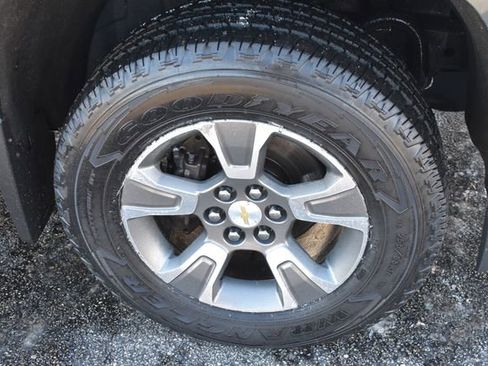 Used 2015 Chevrolet Colorado Z71 image 11