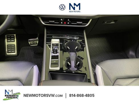 New 2026 Volkswagen Atlas Peak Edition image 9