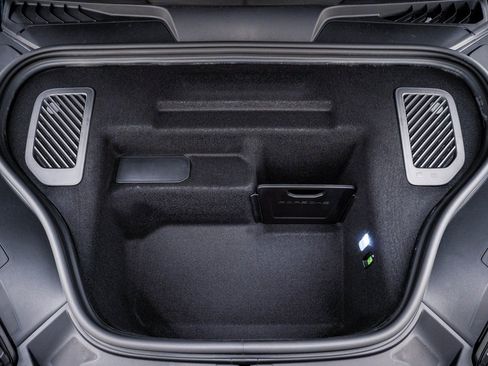 New 2025 Porsche Macan 4S Electric image 29