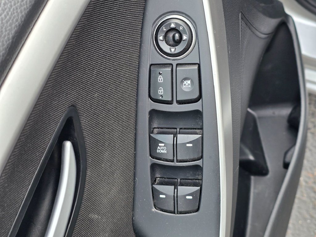 Used 2016 Hyundai Elantra GT FWD image 11