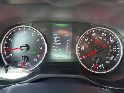 Used 2019 Toyota RAV4 LE AWD/4WD image 20