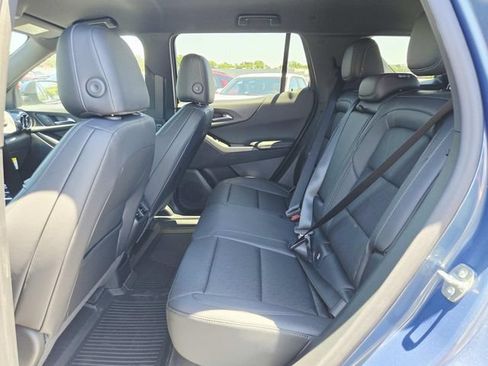 New 2026 Chevrolet Equinox LT w/ Convenience Package II AWD/4WD image 9