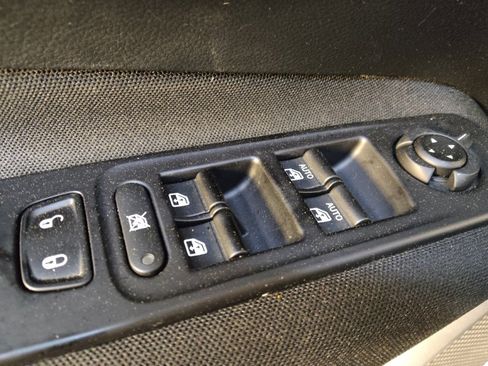 Used 2021 Jeep Renegade Latitude w/ Convenience Group image 27