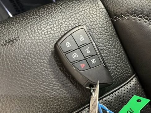 Used 2023 GMC Yukon Denali AWD/4WD image 44
