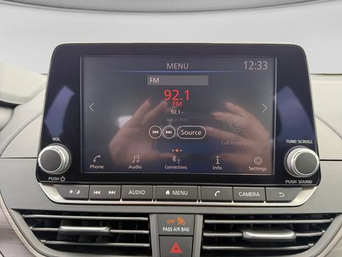 Used 2024 Nissan Altima 2.5 SV FWD image 26