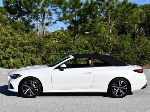 Used 2024 Mercedes-Benz CLE 300 4MATIC Cabriolet image 34