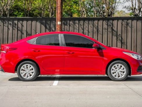 Used 2020 Hyundai Accent SE image 9