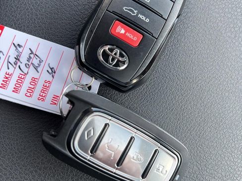 Used 2025 Toyota Camry SE w/ Multimedia Upgrade Package image 10