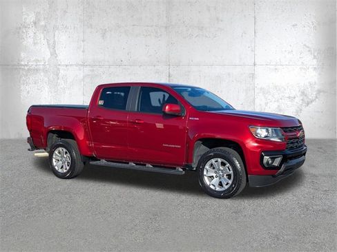 Used 2022 Chevrolet Colorado LT w/ Luxury Package image 2