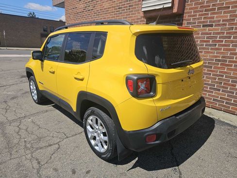 Used 2015 Jeep Renegade Latitude w/ Popular Equipment Group AWD/4WD image 10
