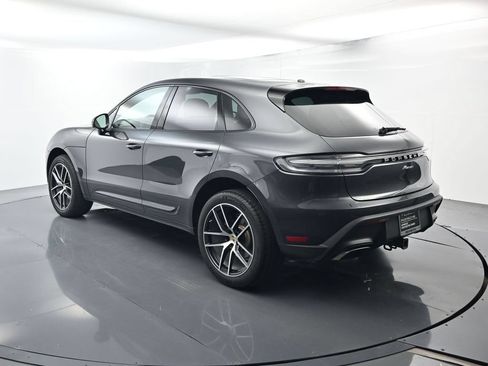 Certified 2025 Porsche Macan w/ Premium Package Plus AWD/4WD image 3
