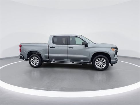 Used 2026 Chevrolet Silverado 1500 Custom image 9