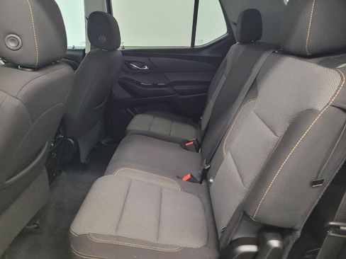 Used 2021 Chevrolet Traverse LS FWD image 18