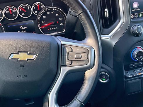 Used 2022 Chevrolet Silverado 1500 LT w/ Z71 Off-Road Package AWD/4WD image 24