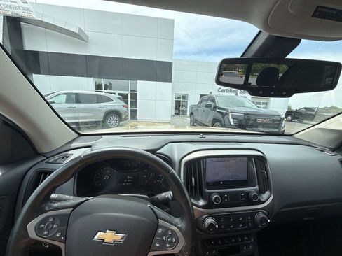 Used 2022 Chevrolet Colorado Z71 AWD/4WD image 27