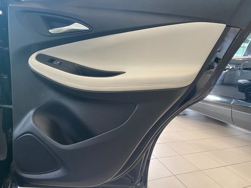 Used 2024 Buick Encore GX Sport Touring w/ Advanced Technology Package image 9