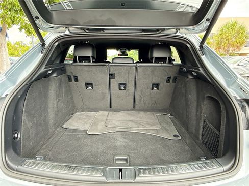 Used 2021 Porsche Macan image 28