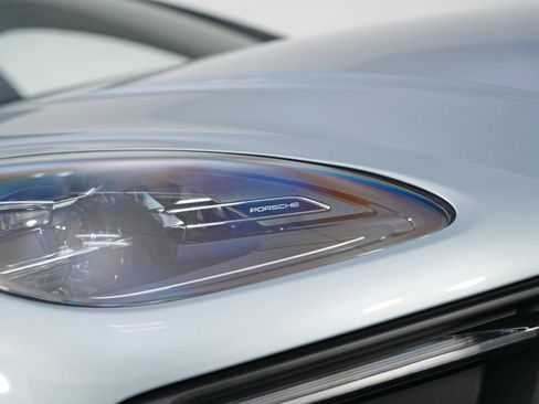 Used 2023 Porsche Macan image 54