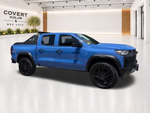 Used 2025 Chevrolet Colorado Trail Boss w/ Midnight Edition AWD/4WD image 20
