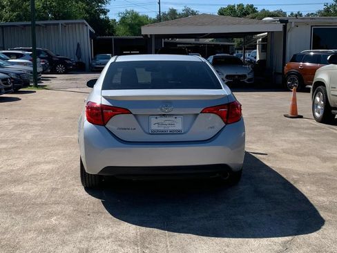 Used 2019 Toyota Corolla SE FWD image 6