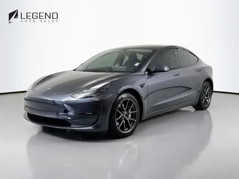Used 2023 Tesla Model 3 Standard Range RWD image 1
