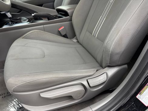 Used 2024 Hyundai Elantra SEL FWD image 34
