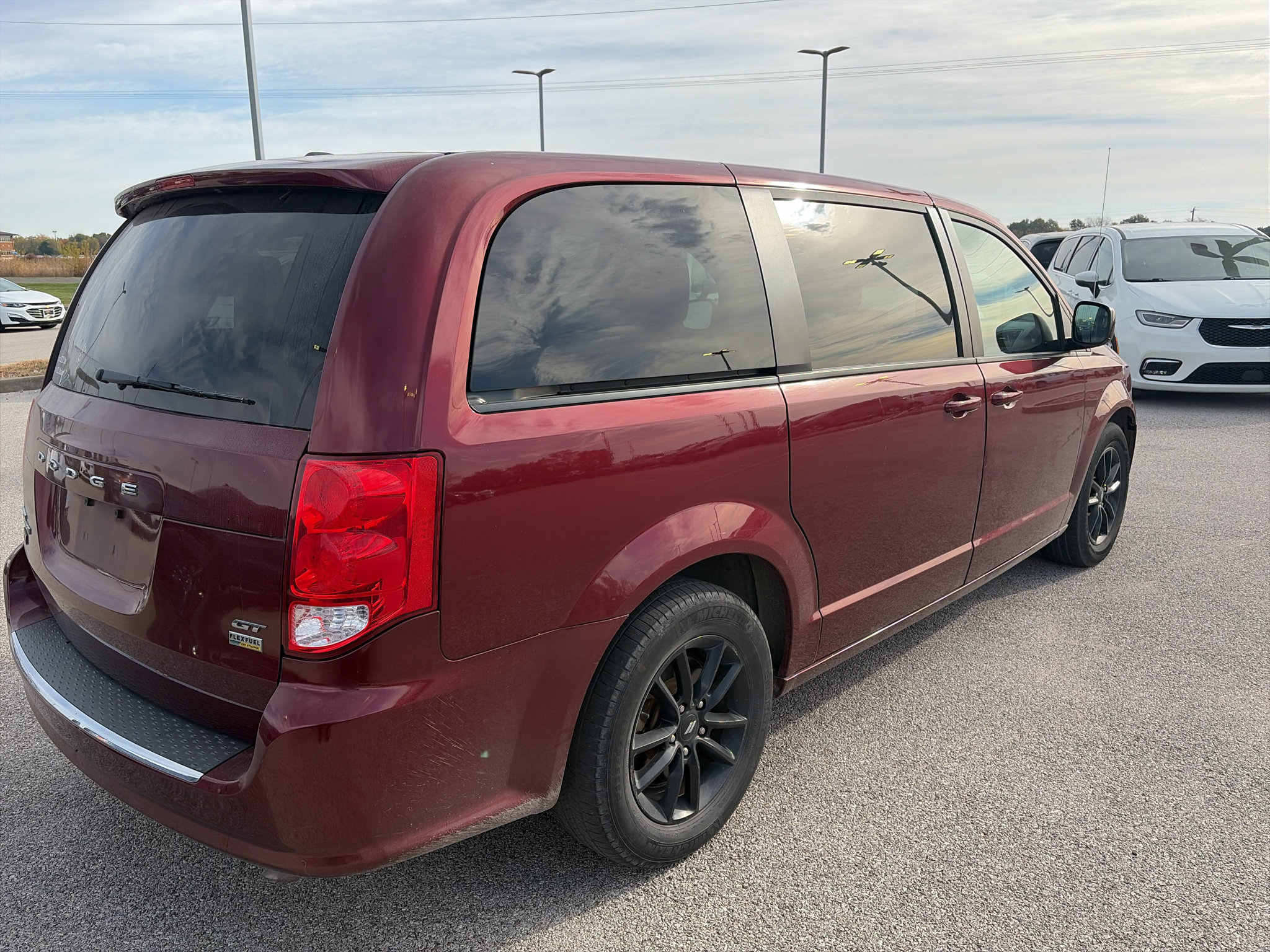 Used 2019 Dodge Grand Caravan GT FWD image 3