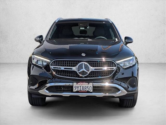 Used 2026 Mercedes-Benz GLC 300 image 2