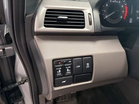 Used 2016 Honda Odyssey EX-L image 16