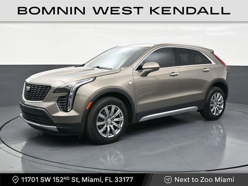 Used 2020 Cadillac XT4 Premium Luxury FWD image 1