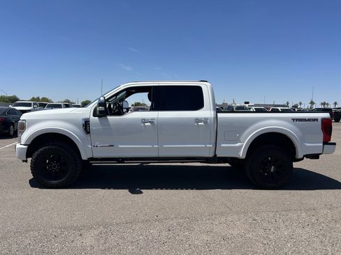 Used 2022 Ford F250 Platinum w/ Tremor Off-Road Package AWD/4WD image 2