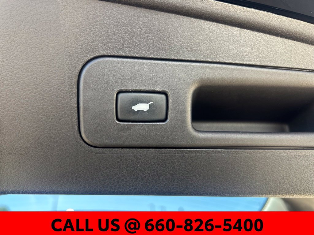 Used 2018 Acura MDX w/ Technology Package AWD/4WD image 13