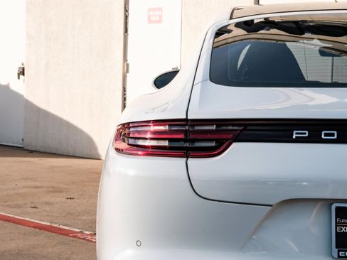 Used 2018 Porsche Panamera image 55