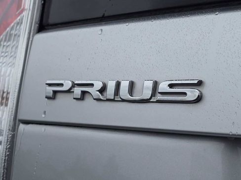 Used 2014 Toyota Prius Three image 16