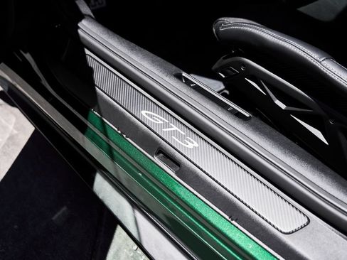 Used 2025 Porsche 911 GT3 w/ Weissach Package RWD image 39