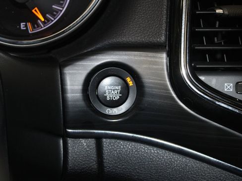 Used 2021 Jeep Grand Cherokee Limited w/ Trailer Tow Group IV image 40