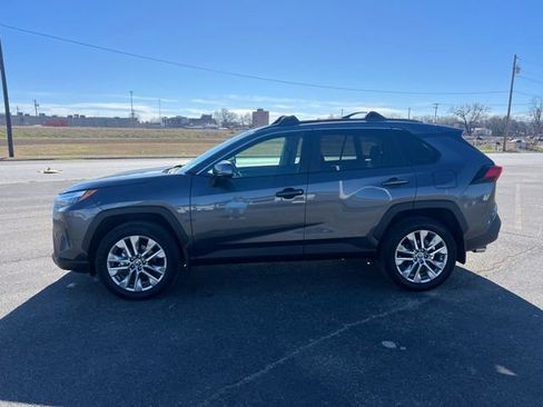 Used 2024 Toyota RAV4 XLE Premium image 4