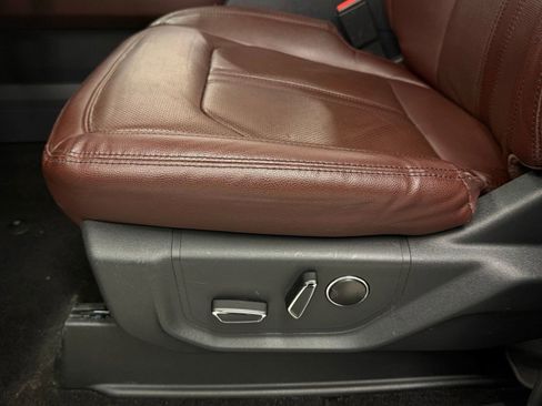 Used 2022 Ford Expedition Max Limited image 11