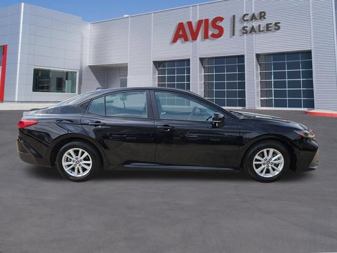 Used 2025 Toyota Camry LE FWD image 7