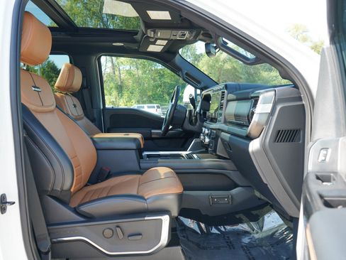Used 2023 Ford F250 Platinum AWD/4WD image 11