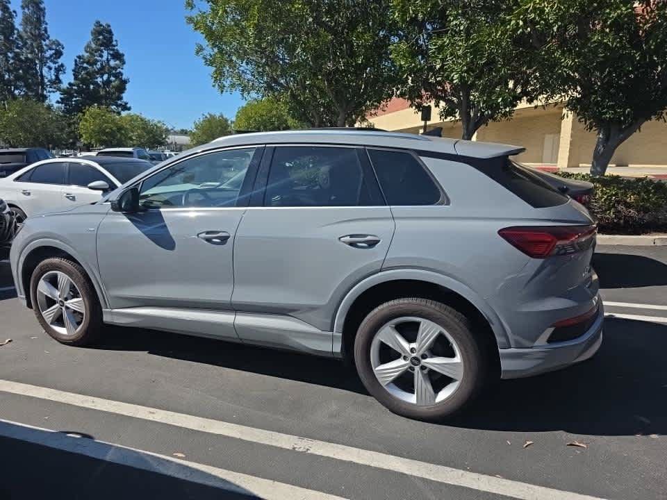 Used 2023 Audi Q4 e-tron Premium w/ Convenience Package AWD/4WD image 9
